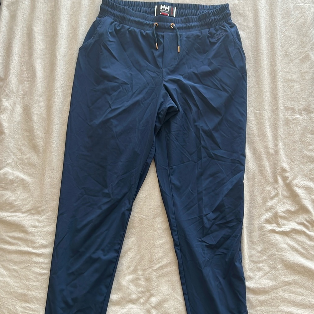 Athletic pants